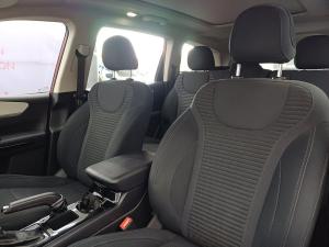 Mahindra XUV700 2.0T AX5 - Image 7