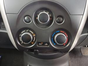 Nissan Almera 1.5 Acenta auto - Image 12