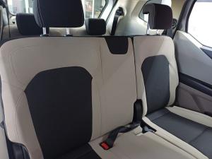 Renault Triber 1.0 Zen auto - Image 25