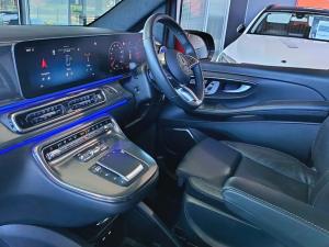 Mercedes-Benz V-Class V300d Exclusive - Image 18