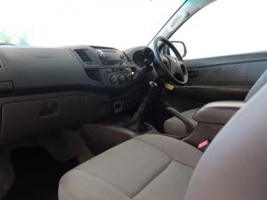Toyota Hilux 2.5D-4D SRX - Image 7
