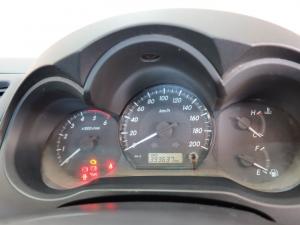 Toyota Hilux 2.5D-4D SRX - Image 9