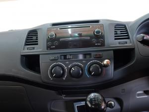Toyota Hilux 2.5D-4D SRX - Image 13