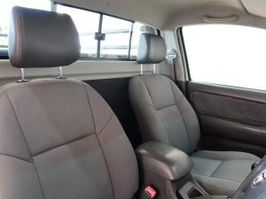 Toyota Hilux 2.5D-4D SRX - Image 15