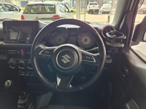 Suzuki Jimny 1.5 GLX - Image 8