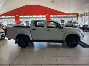 Isuzu D-MAX 250 HO HI-RIDE D/C - Image 6