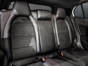 Mercedes-Benz GLA GLA200 auto - Image 13