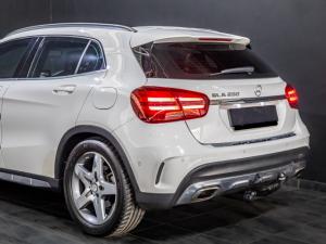 Mercedes-Benz GLA GLA200 auto - Image 5