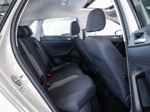 Volkswagen Polo hatch 1.0TSI Life manual - Image 12