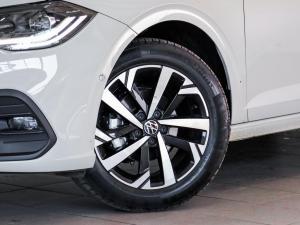 Volkswagen Polo hatch 1.0TSI Life manual - Image 3