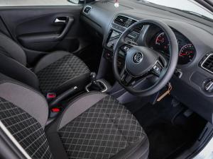 Volkswagen Polo Vivo hatch 1.6 Style - Image 9