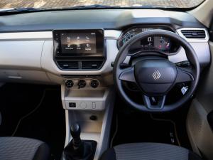 Renault Triber 1.0 Evolution - Image 16