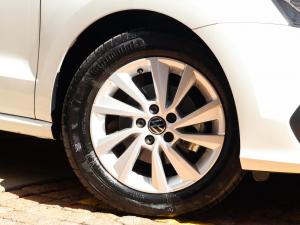 Volkswagen Polo Vivo hatch 1.4 Life - Image 2