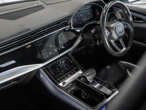 Audi Q8 55TFSI quattro - Image 25