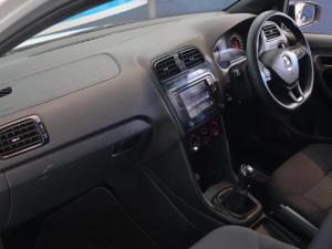 Volkswagen Polo Vivo hatch 1.4 Comfortline - Image 13