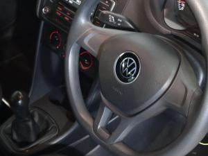 Volkswagen Polo Vivo hatch 1.4 Trendline - Image 15