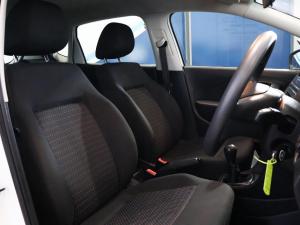Volkswagen Polo Vivo hatch 1.4 Trendline - Image 19