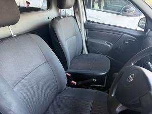 Nissan NP200 1.6i safety pack (aircon) - Image 17