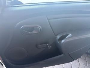 Nissan NP200 1.6i safety pack (aircon) - Image 19