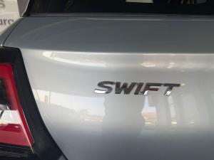 Suzuki Swift 1.2 GL - Image 8