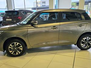 Suzuki Swift 1.2 GLX auto - Image 4