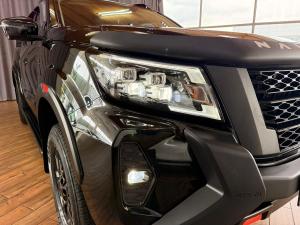 Nissan Navara 2.5DDTi double cab Pro-4X 4x4 - Image 2