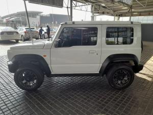 Suzuki Jimny 1.5 GLX AllGrip 3-door auto - Image 4