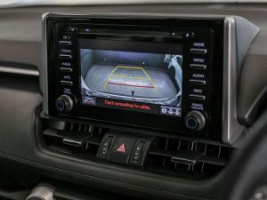 Toyota RAV4 2.0 VX - Image 15
