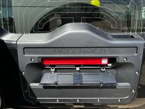 Land Rover Defender 110 D350 X-Dynamic HSE - Image 12