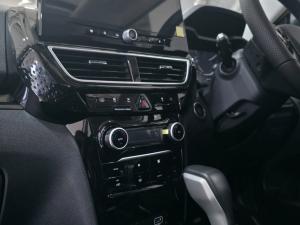 Mahindra XUV 3XO 1.2T AX5 auto - Image 10