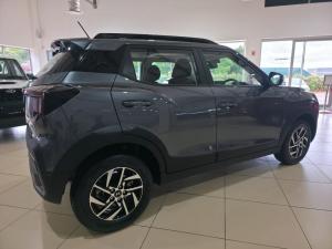 Mahindra XUV 3XO 1.2T AX5 auto - Image 3