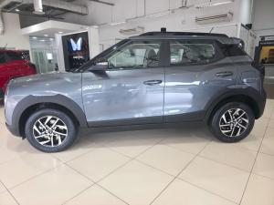 Mahindra XUV 3XO 1.2T AX5 auto - Image 8