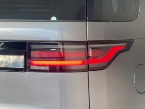 Land Rover Discovery D300 R-Dynamic HSE - Image 13