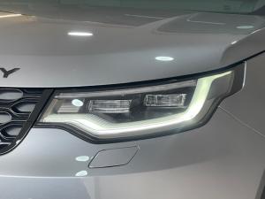 Land Rover Discovery D300 R-Dynamic HSE - Image 15