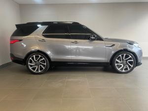 Land Rover Discovery D300 R-Dynamic HSE - Image 17