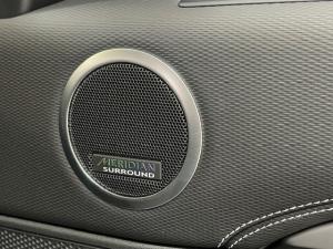 Land Rover Discovery D300 R-Dynamic HSE - Image 28
