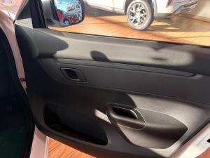 Renault Kwid 1.0 Techno manual - Image 18