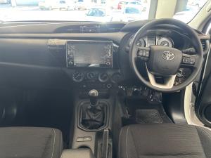 Toyota Hilux 2.4GD-6 Xtra cab Raider manual - Image 6