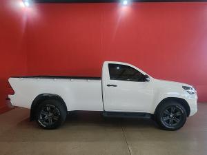 Toyota Hilux 2.4GD-6 single cab 4x4 Raider manual - Image 3