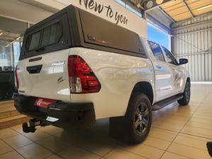 Toyota Hilux 2.4GD-6 double cab Raider manual - Image 2
