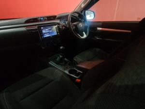 Toyota Hilux 2.4GD-6 Xtra cab Raider manual - Image 7