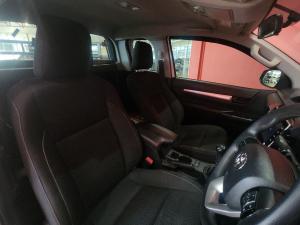 Toyota Hilux 2.4GD-6 Xtra cab Raider manual - Image 10