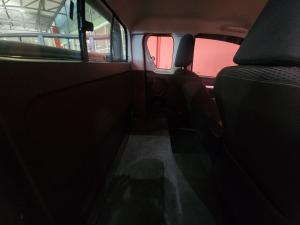 Toyota Hilux 2.4GD-6 Xtra cab Raider manual - Image 11