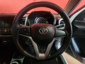 Toyota Vitz 1.0 XR manual - Image 8