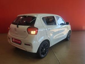Toyota Vitz 1.0 XR manual - Image 2