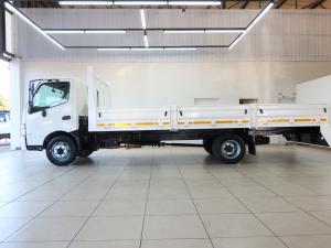 Hino Hino 300 916 LWBChassis Cab - Image 19