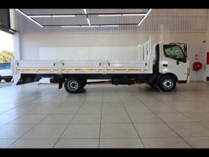 Hino Hino 300 916 LWBChassis Cab - Image 3