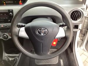 Toyota Etios hatch 1.5 Sprint - Image 8