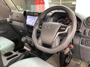 Toyota Land Cruiser 79 4.5D-4D LX V8 single cab - Image 6