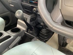 Toyota Land Cruiser 79 4.5D-4D LX V8 single cab - Image 12